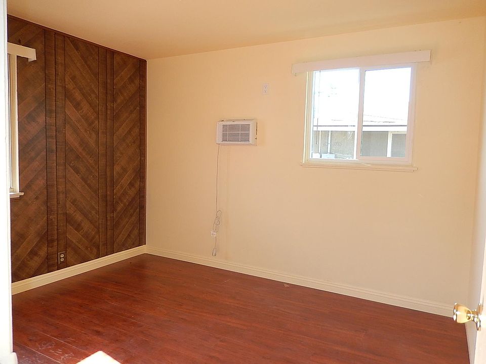 1st image of 1824 W Palm Dr