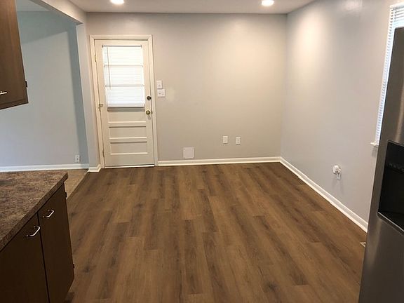 5th image of 2108 Asbury Ct