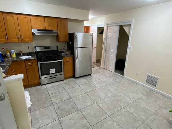 22 Kingsbridge Ave FLOOR 1