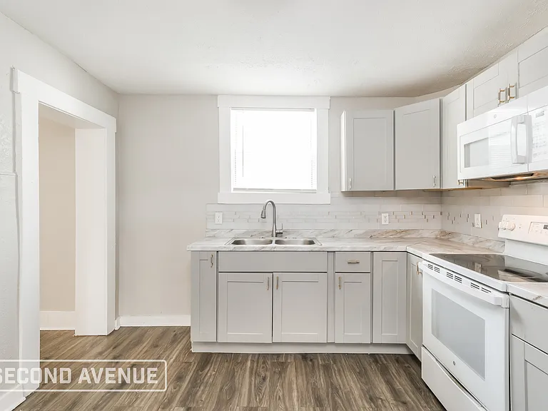 2229 Osage Ave — Photo 9