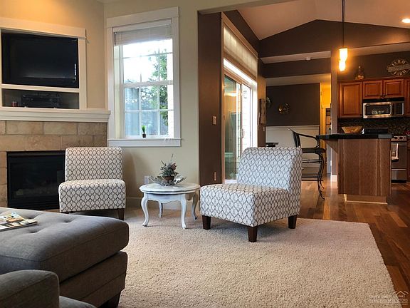 4th image of 21261 SE Bellflower Pl