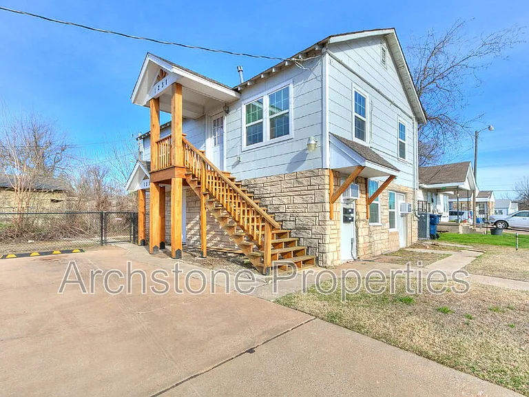 1233 N Grand Blvd — Photo 33