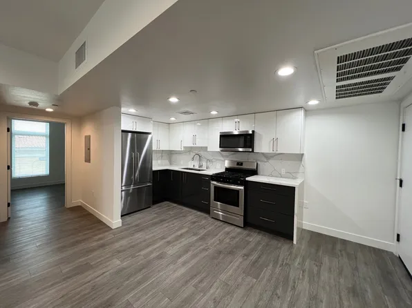 Glenoaks Residences