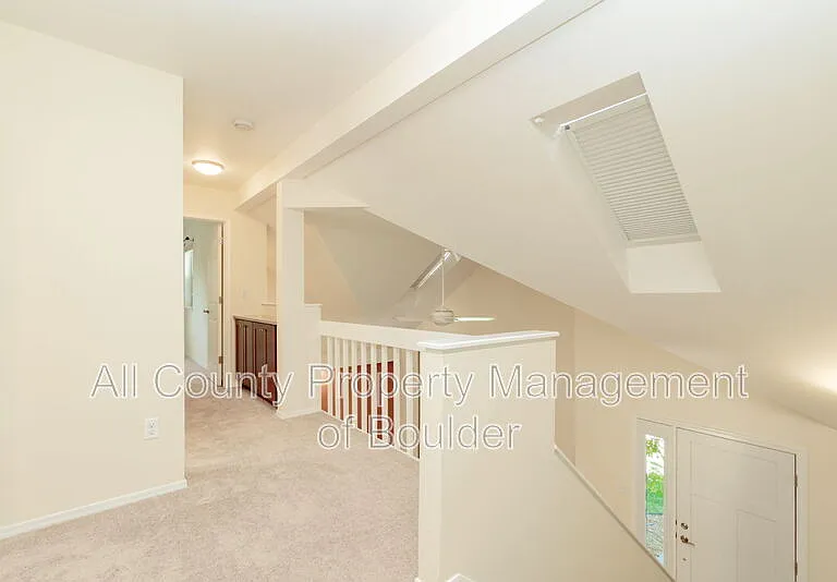 1288 Redwood Ave — Photo 15