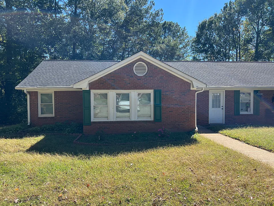 1916 Patterson Cir