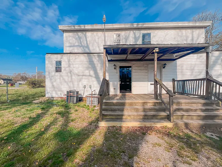 608 Halifax St — Photo 25