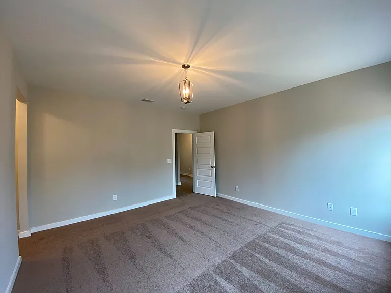 65 Red Oak Ct — Photo 22