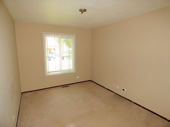 4th image of 707 Coral Ave