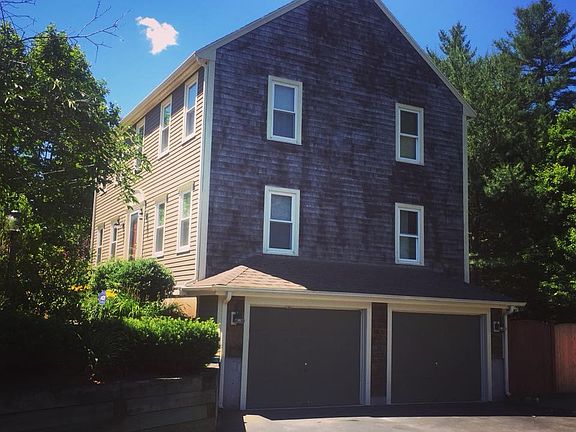 5th image of 35 Glenwood Dr