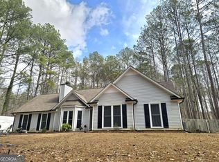 37 Jeb Stuart Dr, Newnan, GA 30265