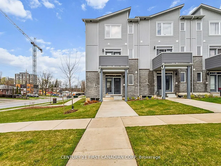 990 Deveron Cres #21 — Photo 4