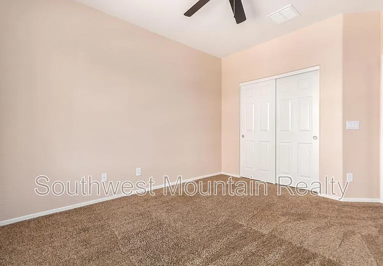 41261 W Laramie Rd — Photo 25
