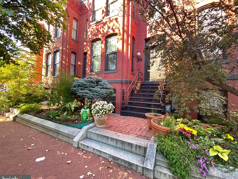1225 O St NW — Photo 1