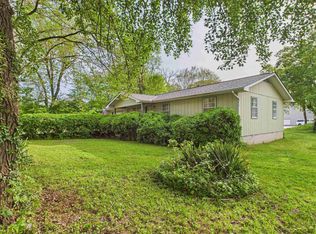 107 S 3rd St, Flippin, AR 72634