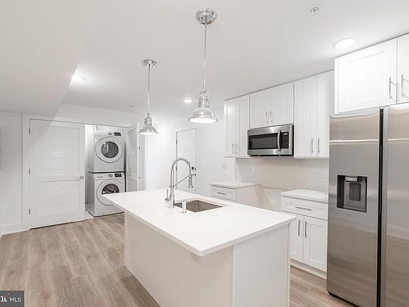2nd image of 1931 E Huntingdon St #2