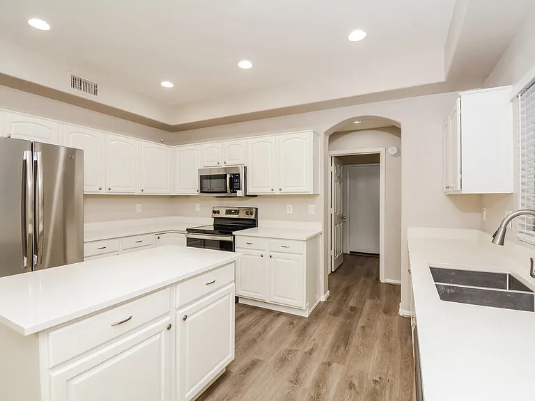15028 W Statler St — Photo 7