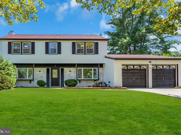 5 Enderly Ln, Willingboro, NJ 08046
