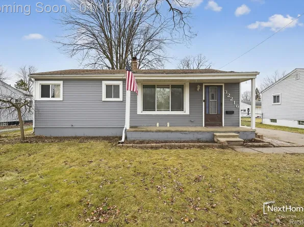 32216 Balmoral St, Garden City, MI 48135