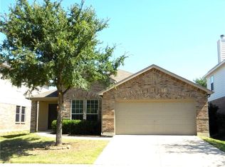 909 Starling Ln, Aubrey, TX 76227