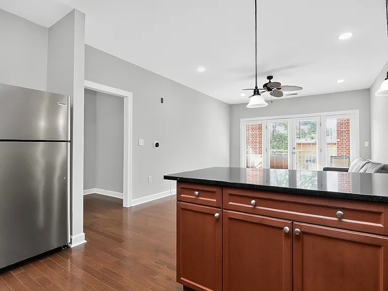 1829 Kenilworth Ave #B-209 — Photo 8