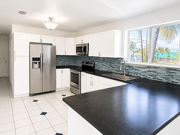 4th image of 129 Normandy Dr