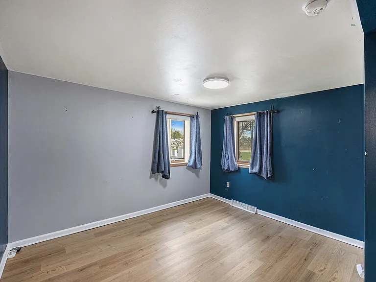 10401 Degrand Dr — Photo 43