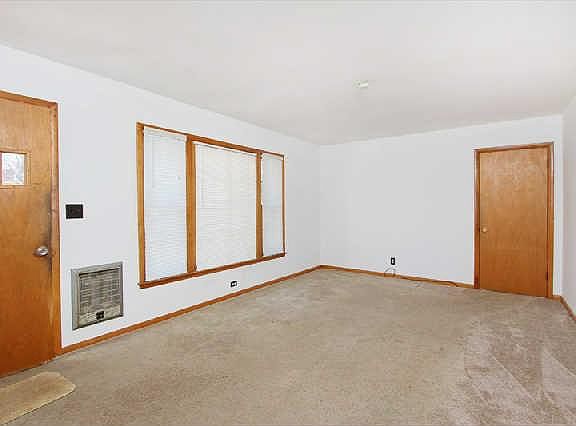 3rd image of 223 Walcott Dr