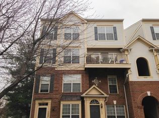 7009 Metropolitan Pl APT 300, Falls Church, VA 22043