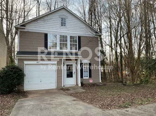 3107 Meadow Knoll Dr, Charlotte, NC 28269