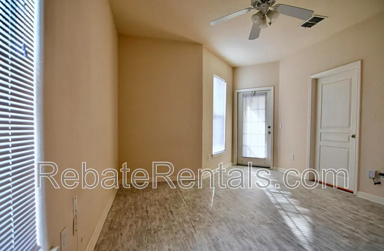 8290 Gate Pkwy #137 — Photo 11