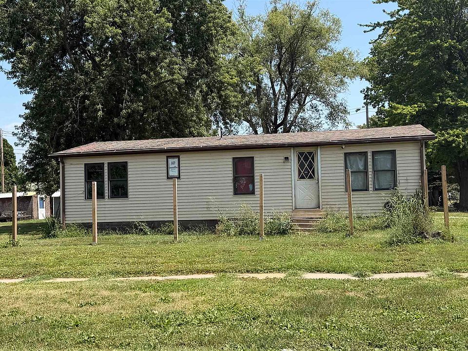 1st image of 1015 B Ave W