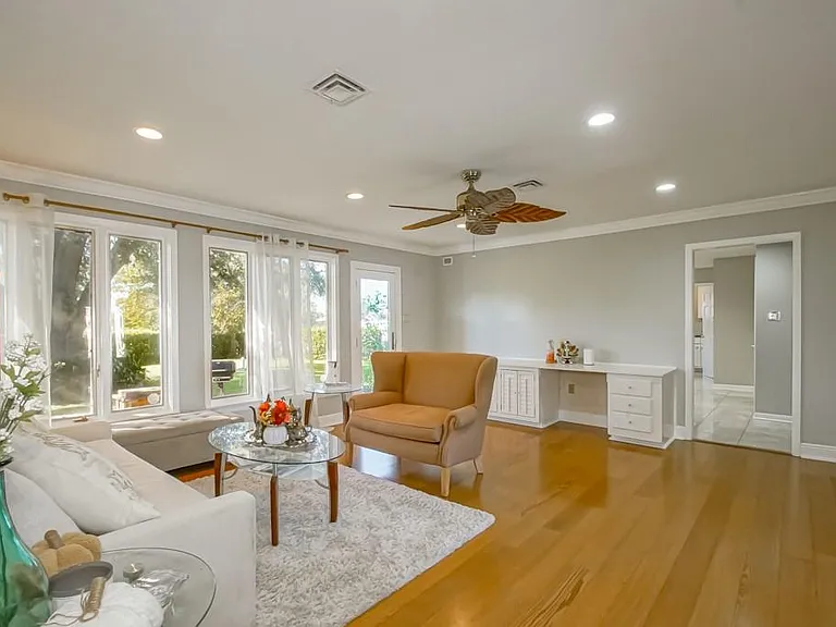 420 Fairfield Ave — Photo 5