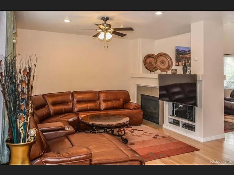 24767 E Wyoming Pl — Photo 3