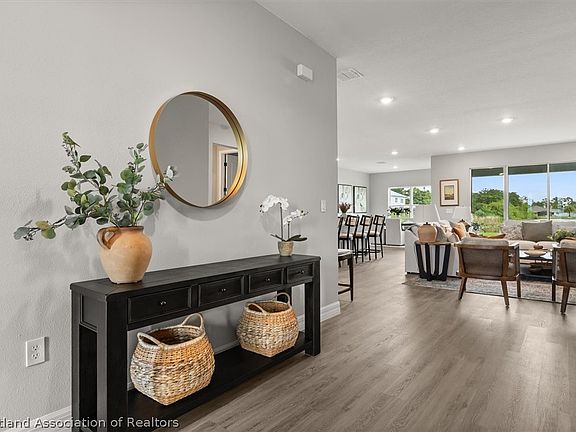 3rd image of 5115 Savona Dr