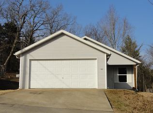 1027 Meadow Ln, Merriam Woods Village, MO 65740