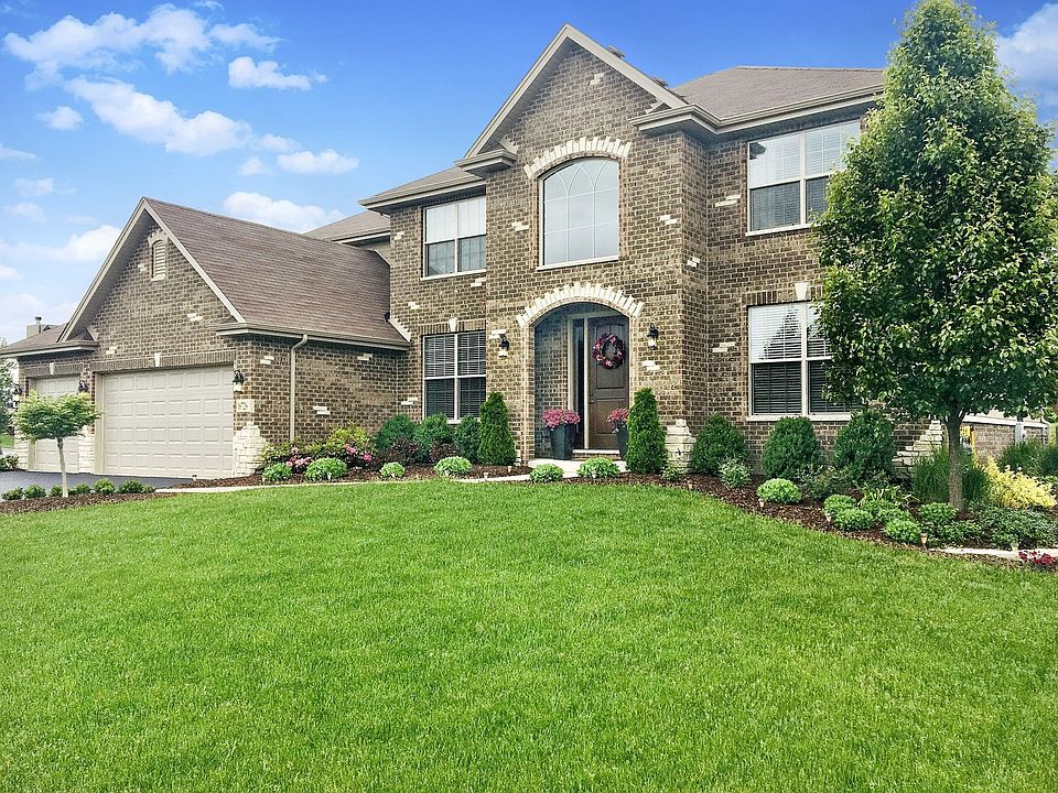 1st image of 16726 W Deerwood Dr