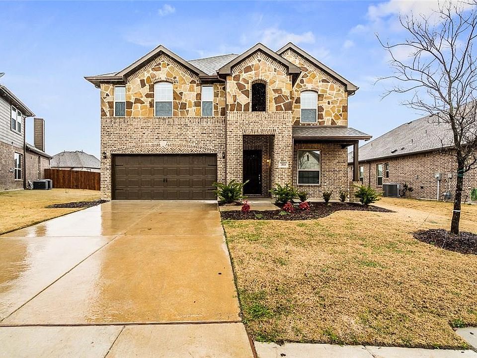 1st image of 3816 Walden Dr