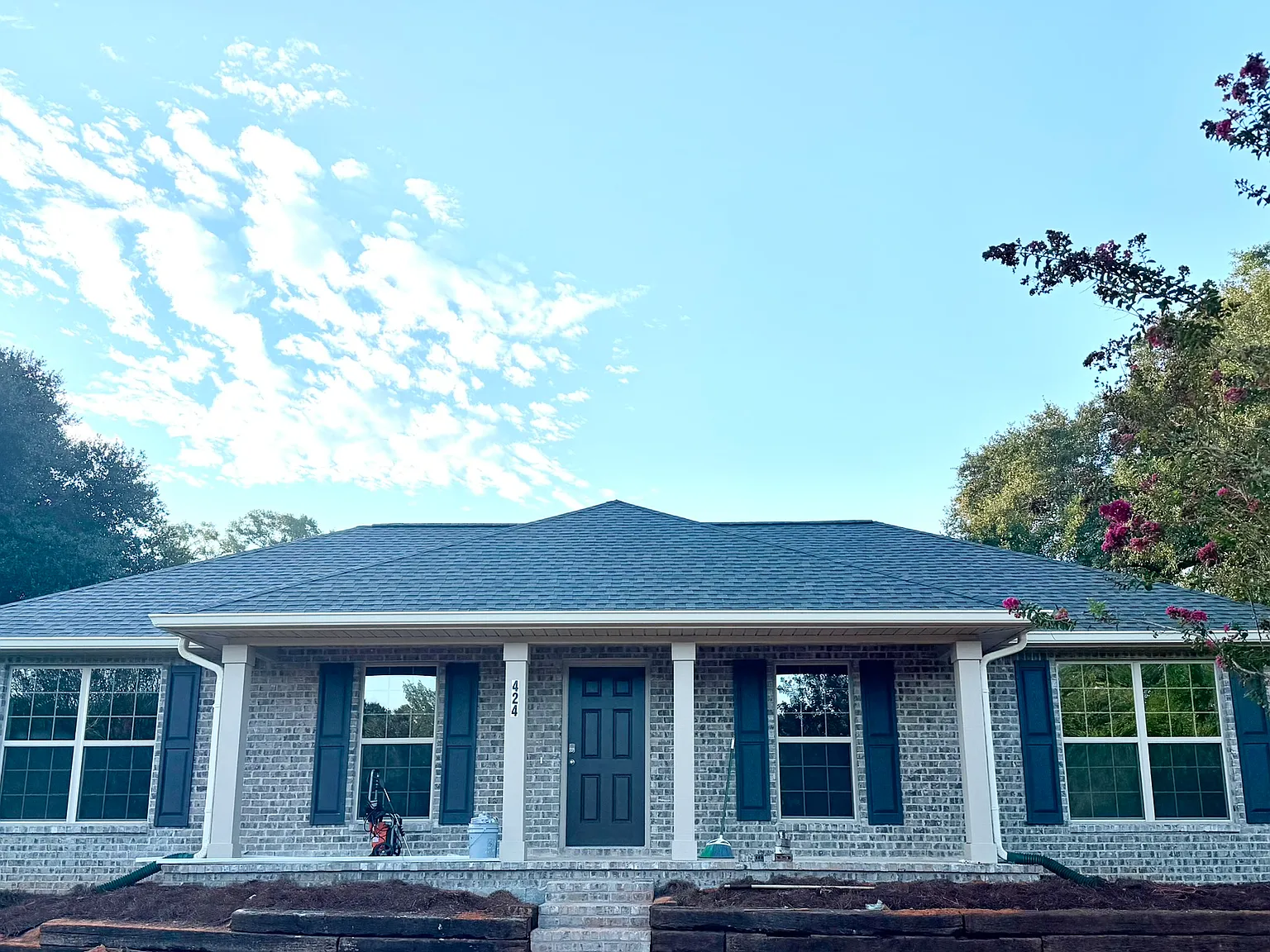 3 bed, 1423 sqft, $2,000 — Photo 2