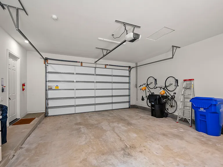 7612 Hillside Dr — Photo 28