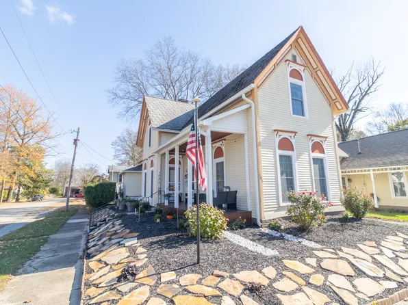 103 S Washington St, Knightstown, IN 46148