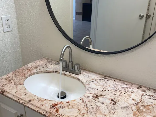 2021 Spenwick Dr APT 510, Houston, TX 77055