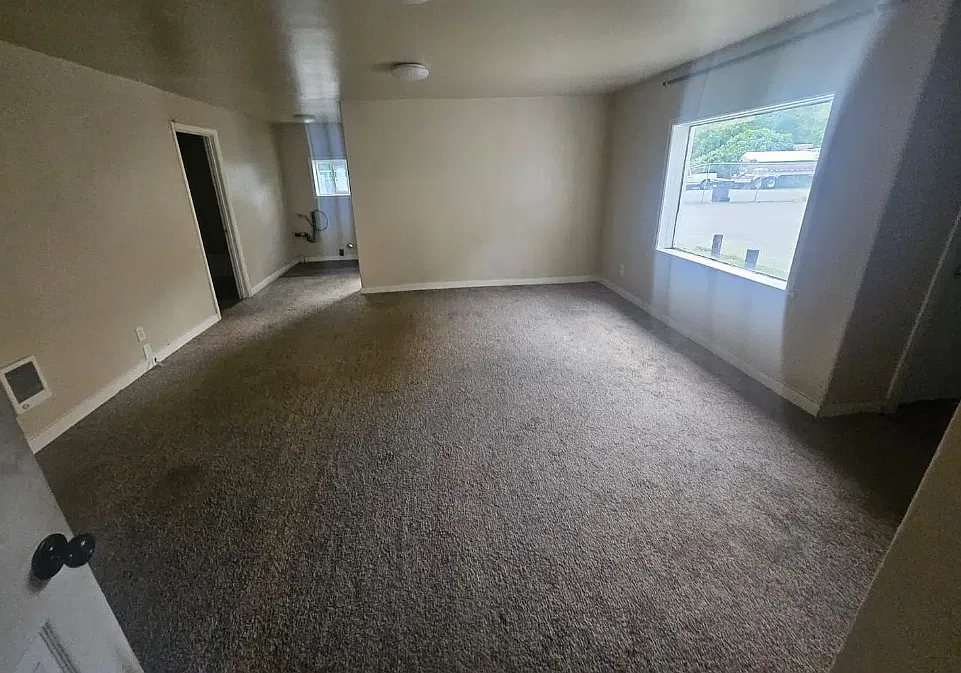 3 bed, 1200 sqft, $1,495 — Photo 4
