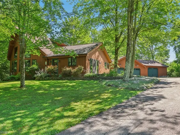 9797 Ravenna Rd, Chardon, OH 44024