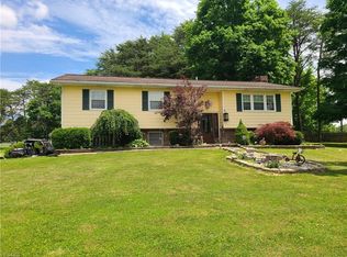 24518 Rowley Ln, Coolville, OH 45723