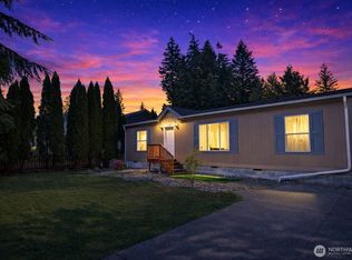 6236 Azure Way, Maple Falls, WA 98266