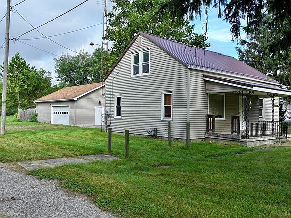 5th image of 9457 Perry Rd