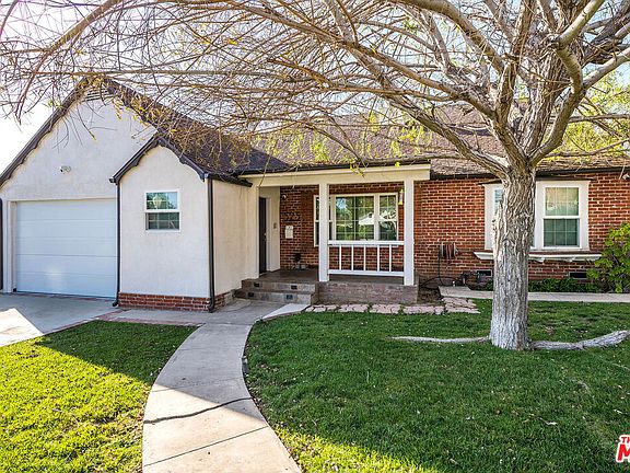 3rd image of 523 E Fairmount Rd