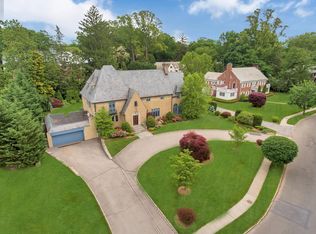 170 Mount Tom Rd, New Rochelle, NY 10805