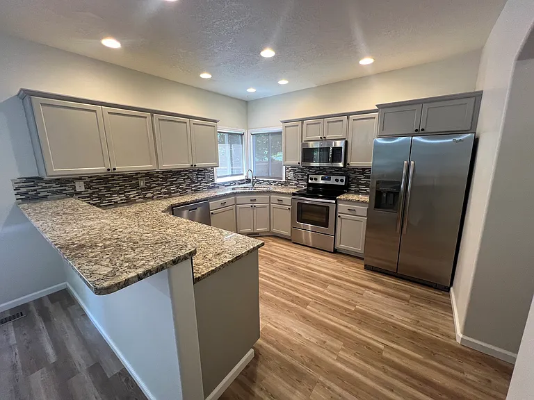 1351 E Red Rock Dr — Photo 4