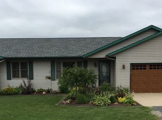 18218 Franklin Dr, Houston, MN 55943